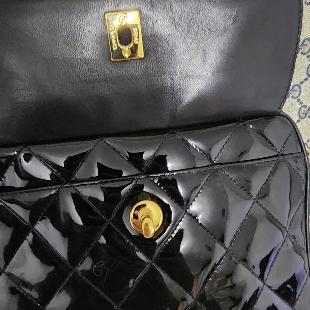 Chanel Black Quilted Leather Bag - Picture 15 of 16